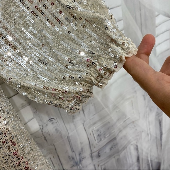 DKNY Size 8 Silver 3/4 Sleeve Sequin Surplice Dress Belted Fit & Flare Cocktail - Picture 13 of 14